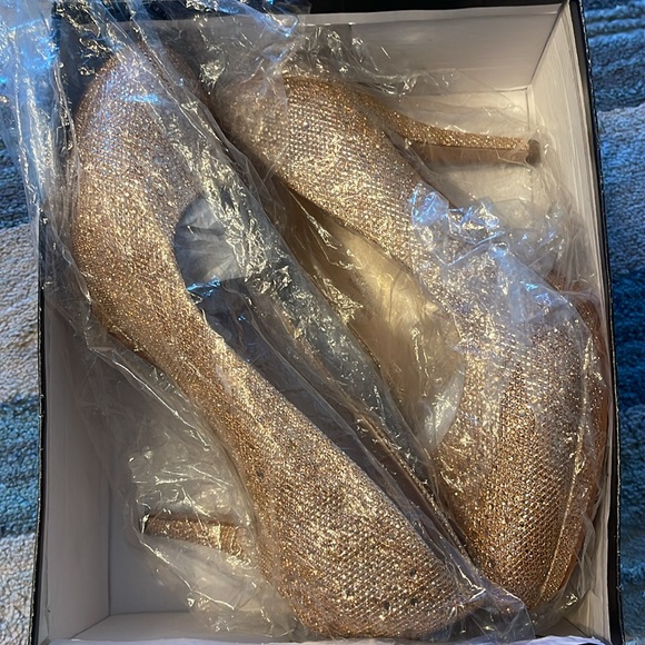 evening rose gold shoes size 10 - Picture 2 of 4